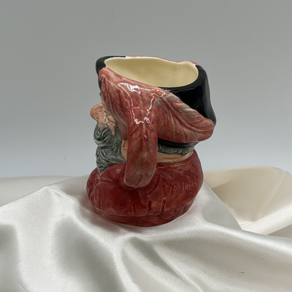 Royal Doulton “Falstaff” 3 3/4” tall pitcher/creamer - Picture 2 of 6